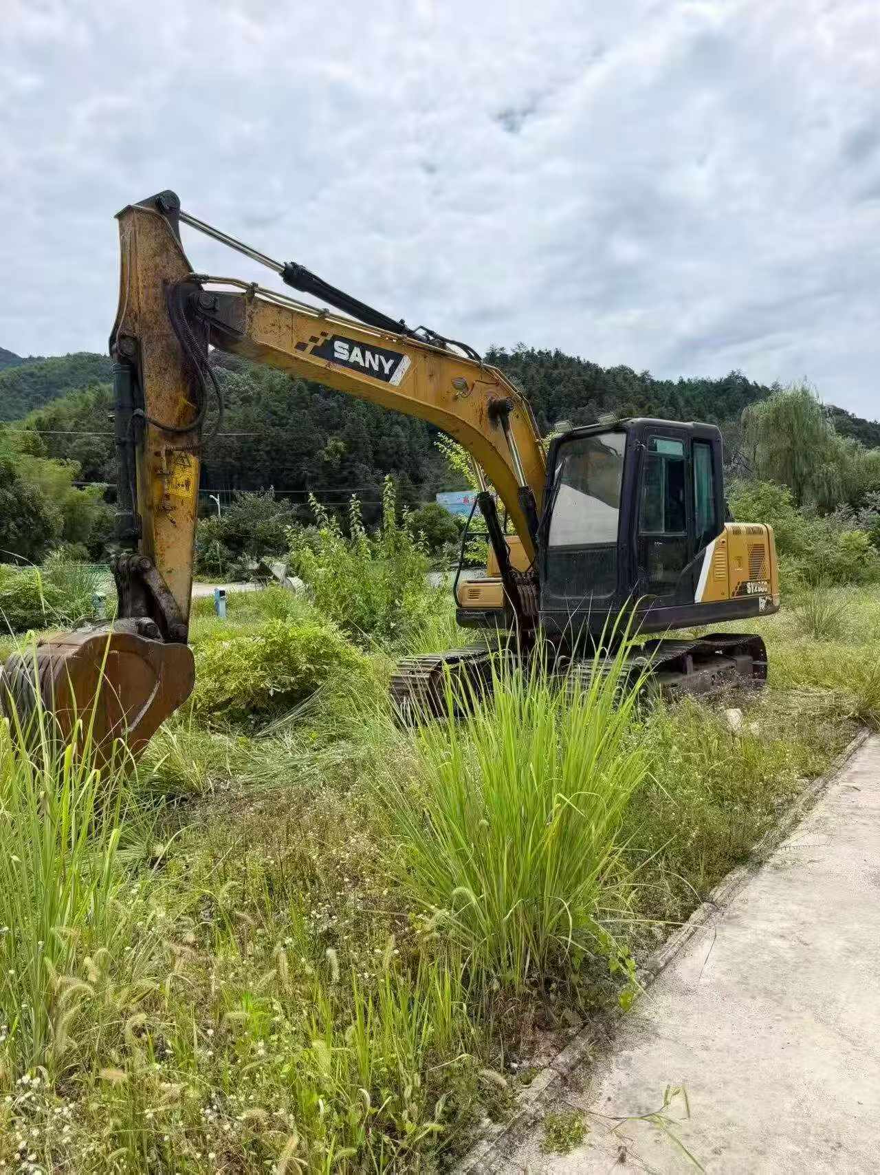 Buy Sany SY135 Used Excavator Buy Sany SY135 Used Excavator
