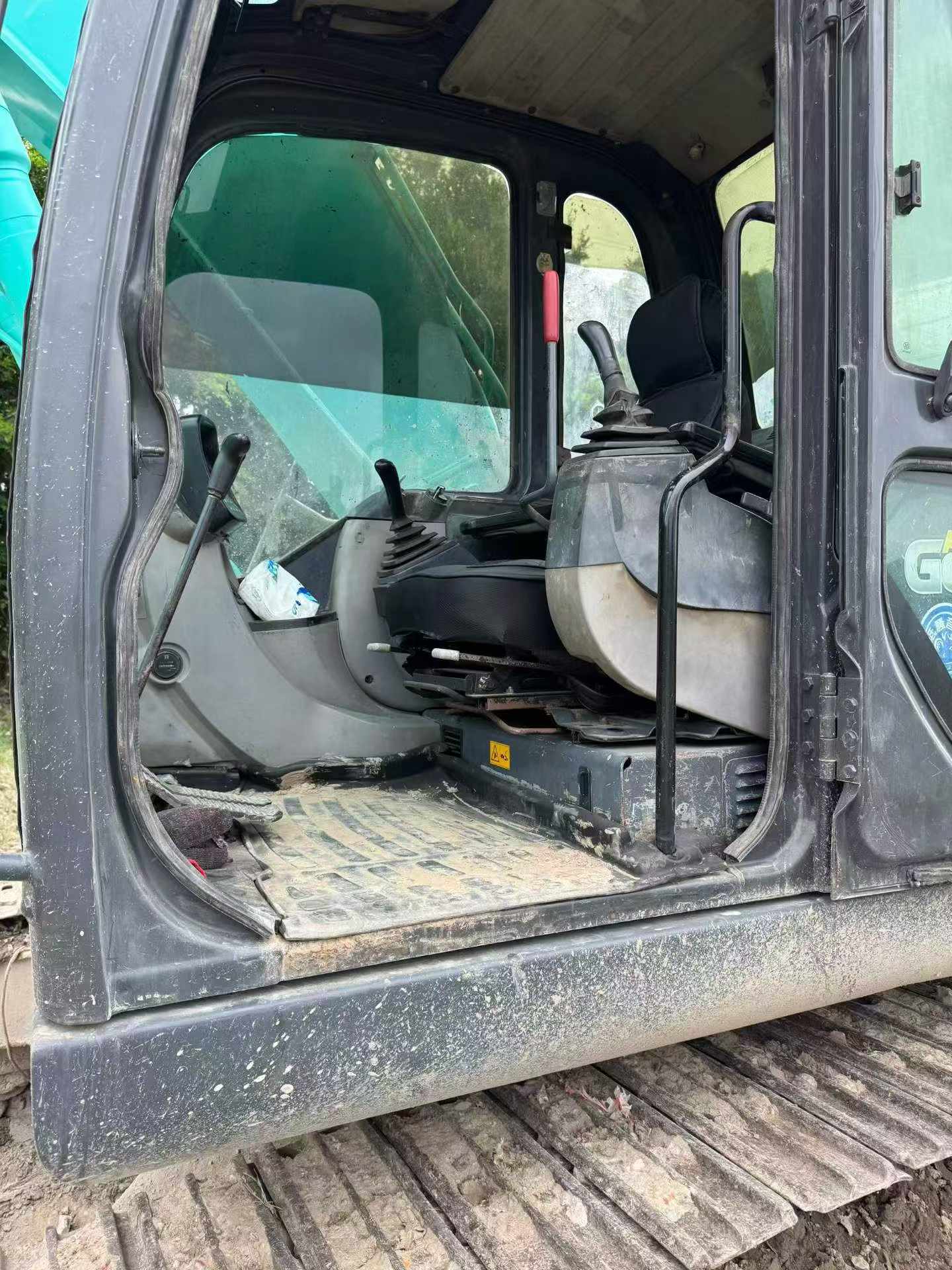 Buy Kobelco SK210 Used Excavator / 5