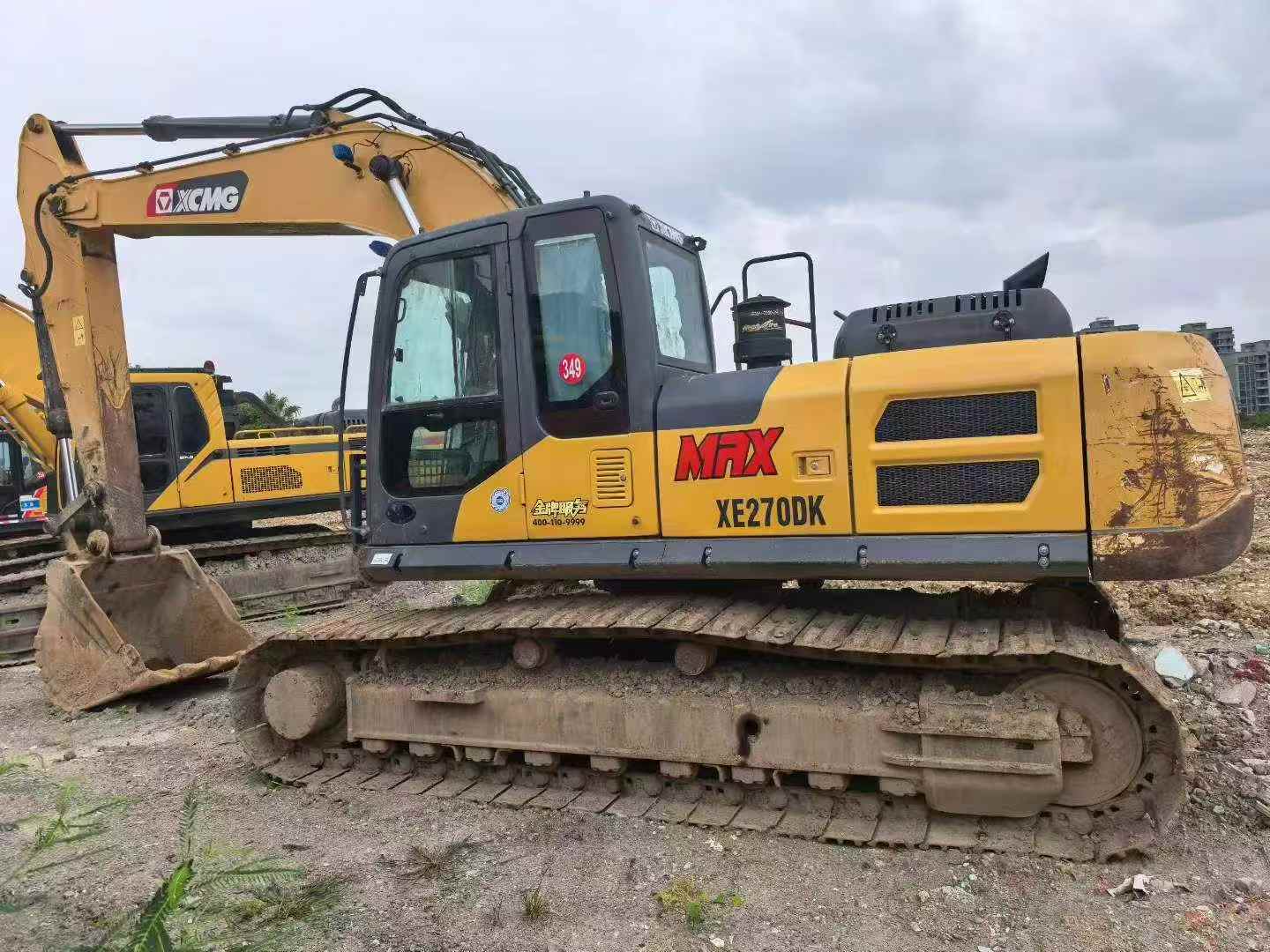 شراء حفارة XCMG XE270DK مستعملة / 2