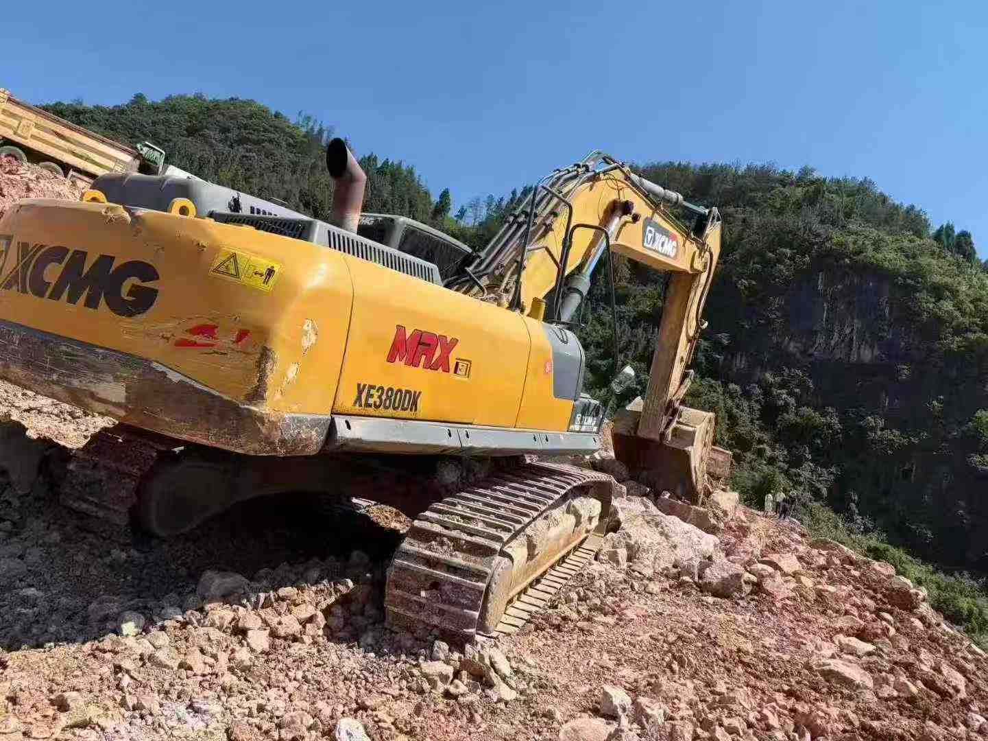 Compre Excavadora XCMG XE380K Usada / 4 Compre Excavadora XCMG XE380K Usada / 4