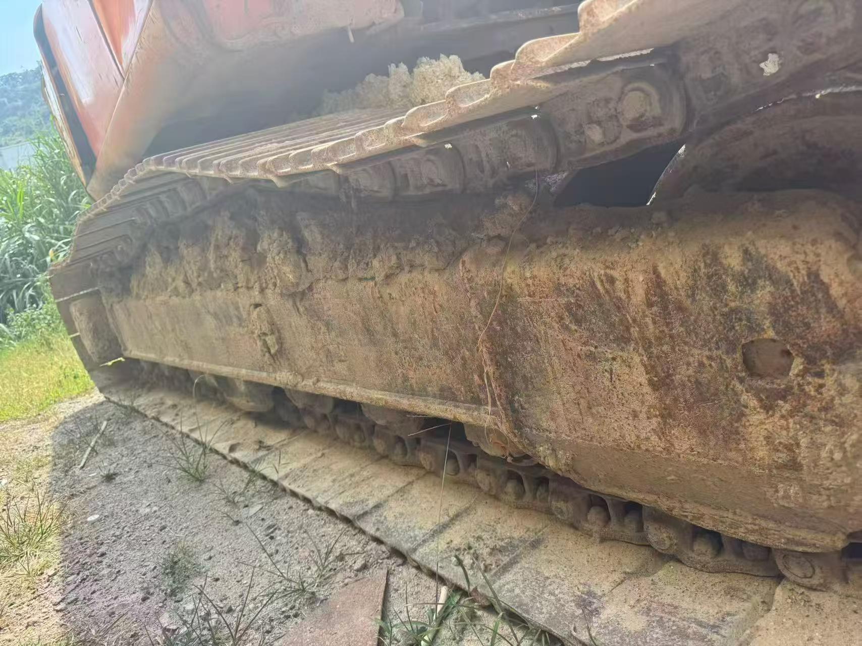 Buy Hitachi EX200-5 Used Excavator / 4