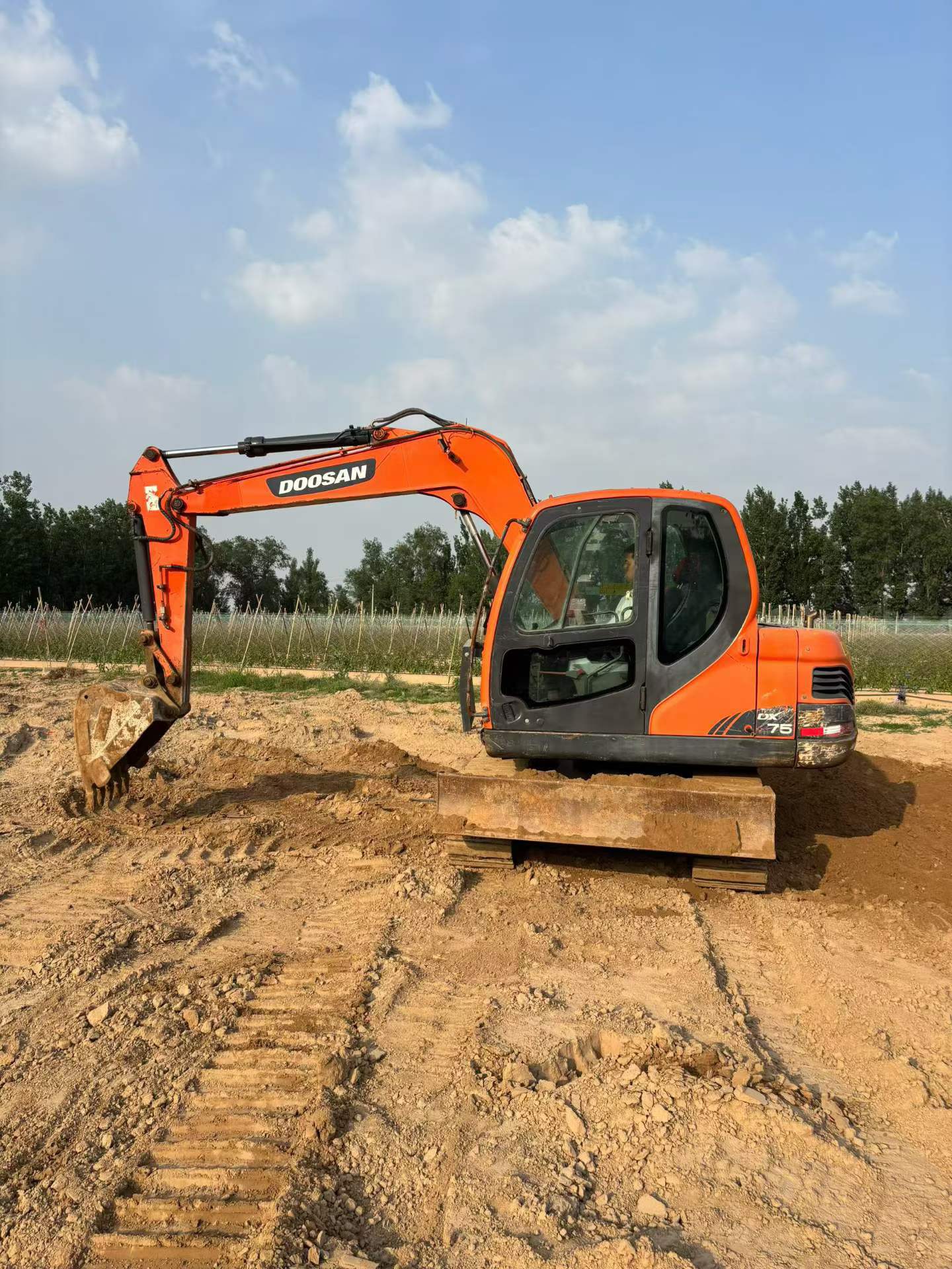 Comprar Doosan DX75 Usado Escavadeira