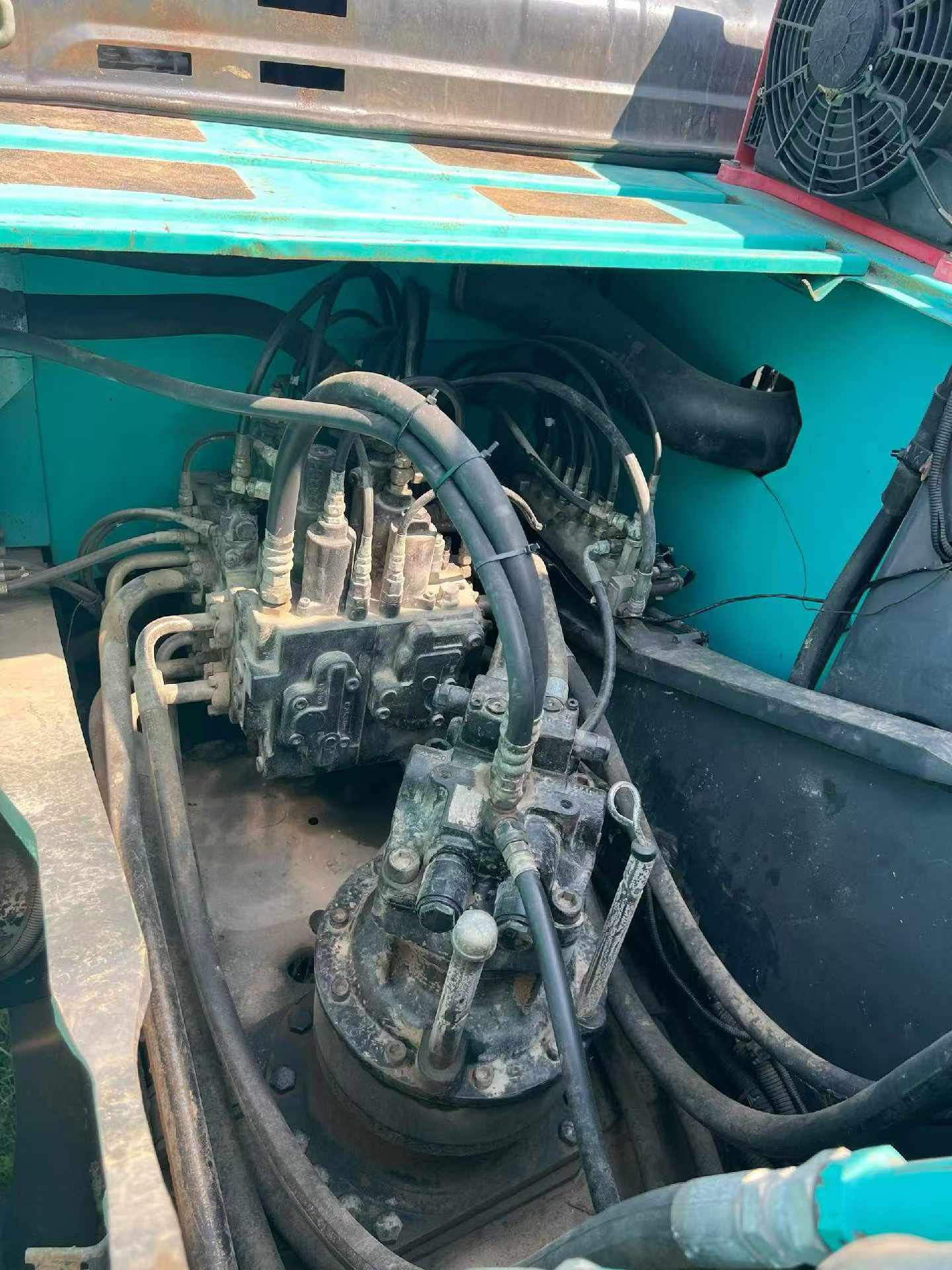 Compre Escavadeira Kobelco SK15SR Usada / 3