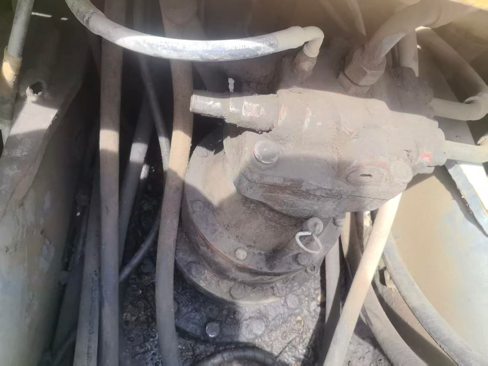 Buy Hitachi EX200-5 Used Excavator / 8