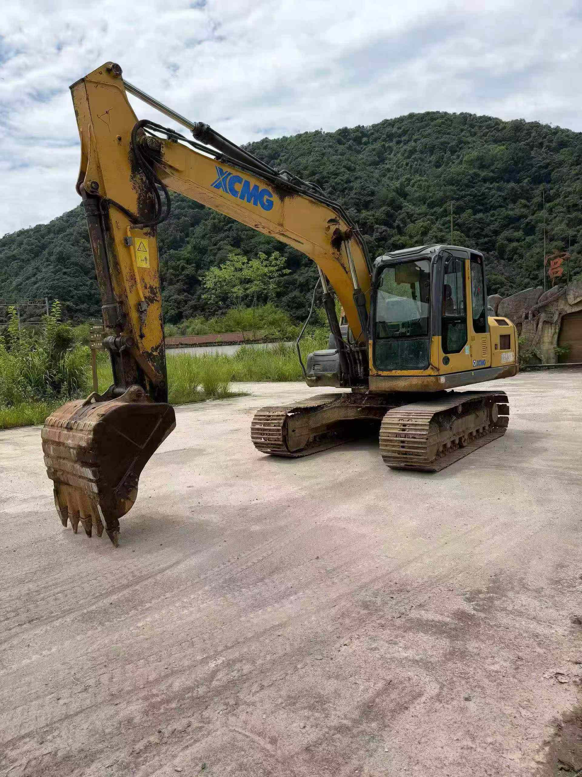 Comprar XCMG XE150 Usado Excavadora