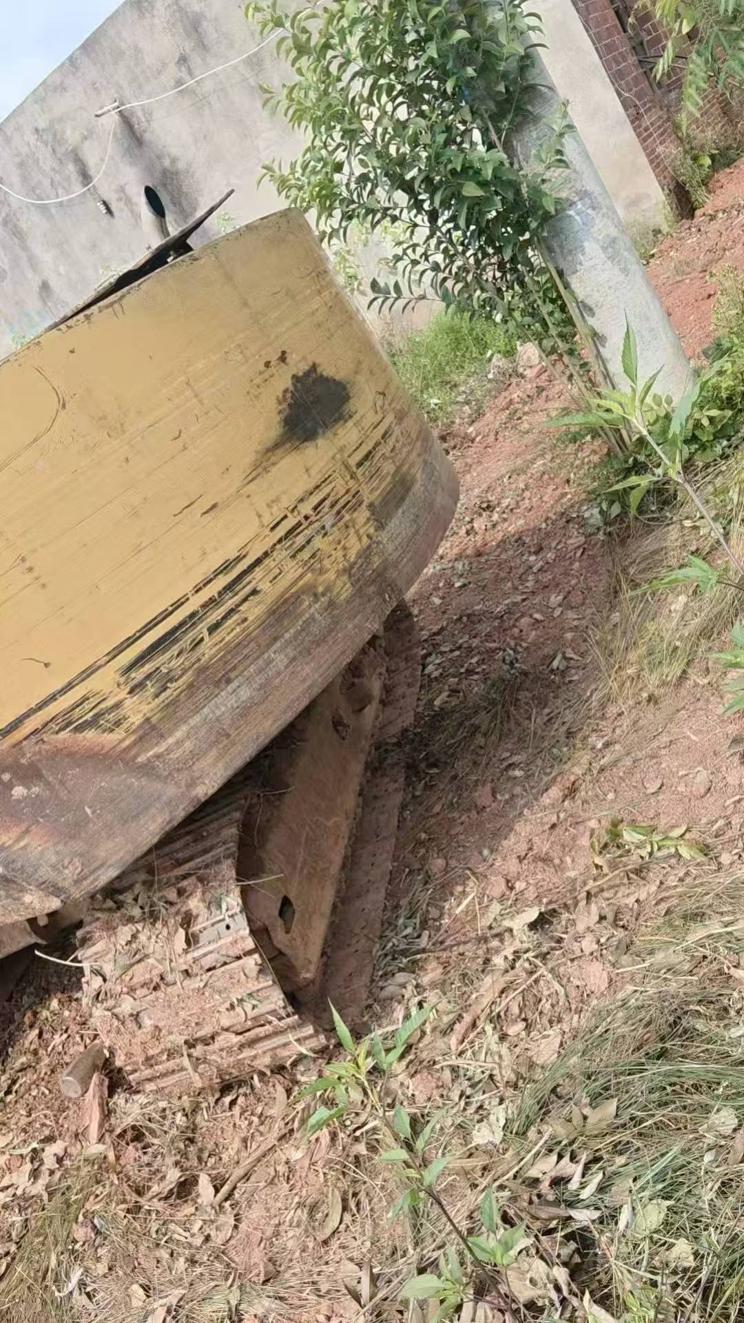 Compre Excavadora Caterpillar E70B Usada / 2
