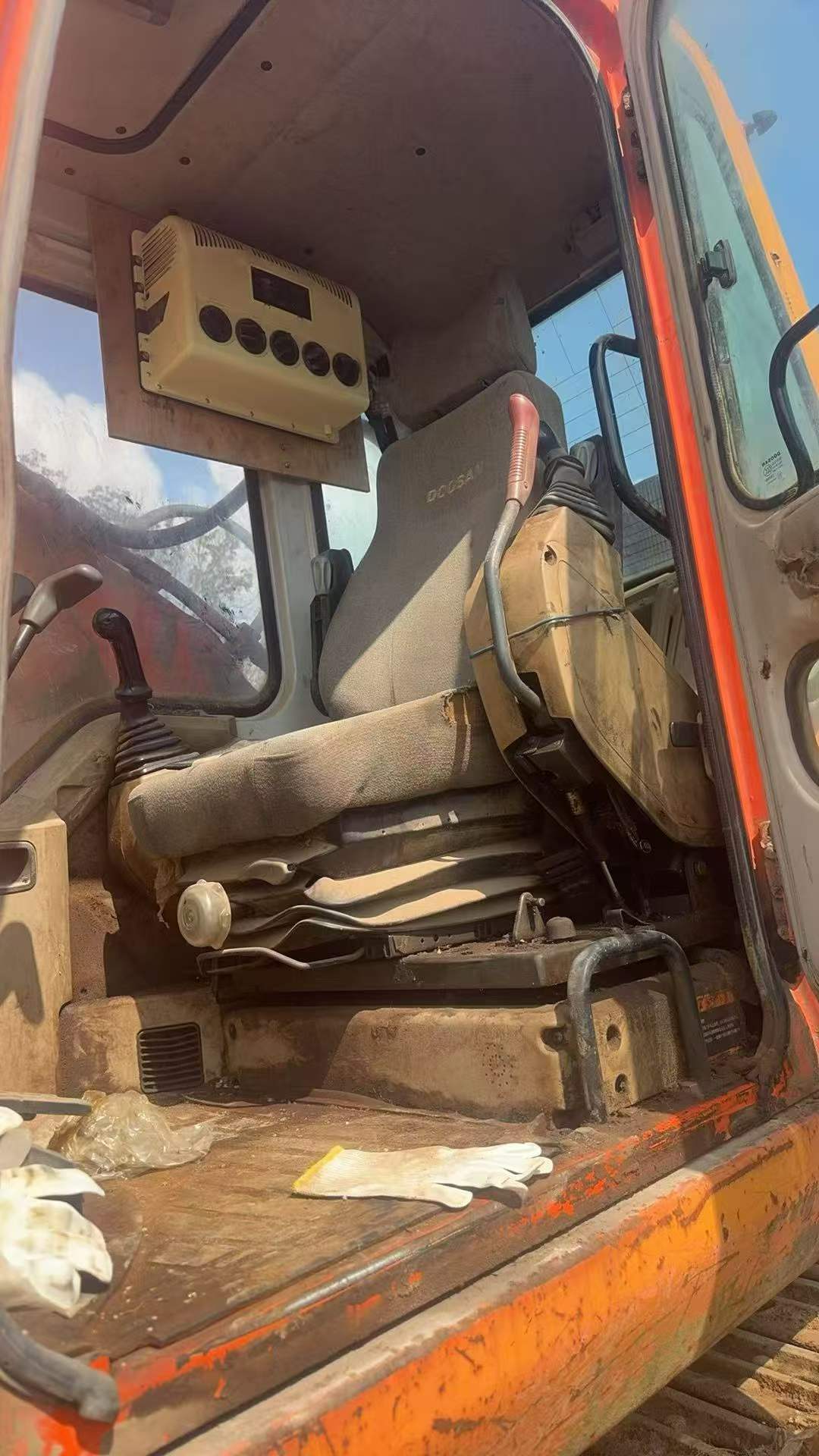 Acheter Pelle Doosan DH220-9E d'occasion / 8 Acheter Pelle Doosan DH220-9E d'occasion / 8