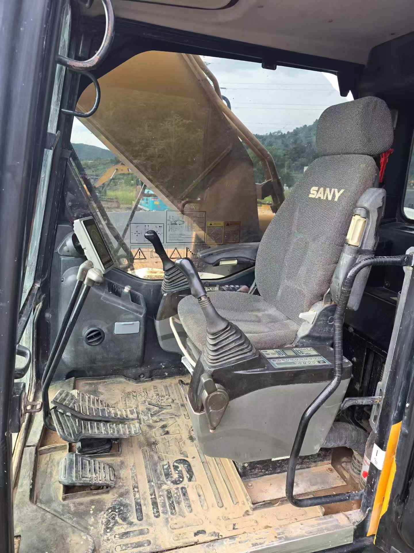 Buy Sany SY205C Used Excavator / 7 Buy Sany SY205C Used Excavator / 7
