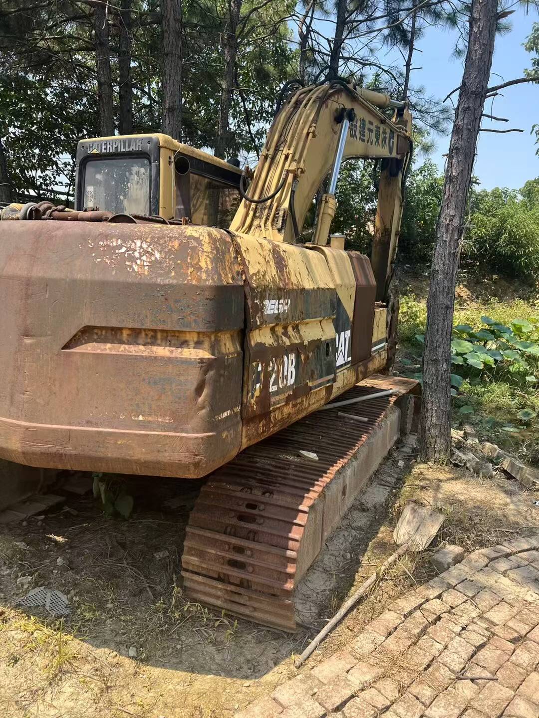 Buy Caterpillar 320A Used Excavator / 2 Buy Caterpillar 320A Used Excavator / 2
