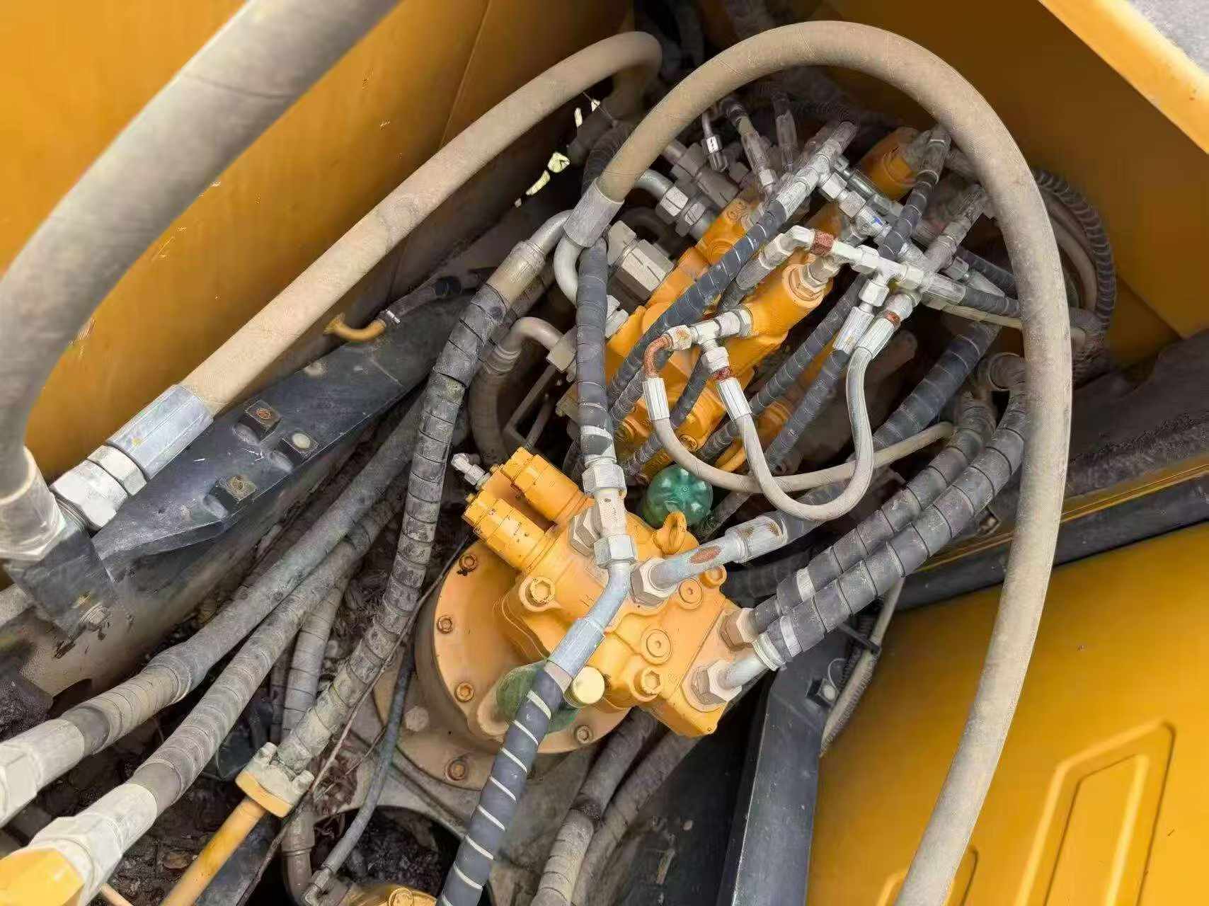 Купить Подержанный Экскаватор Sany SY135 / 4 Купить Подержанный Экскаватор Sany SY135 / 4