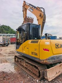 Buy XCMG XE75DA Used Excavator / 3 Buy XCMG XE75DA Used Excavator / 3