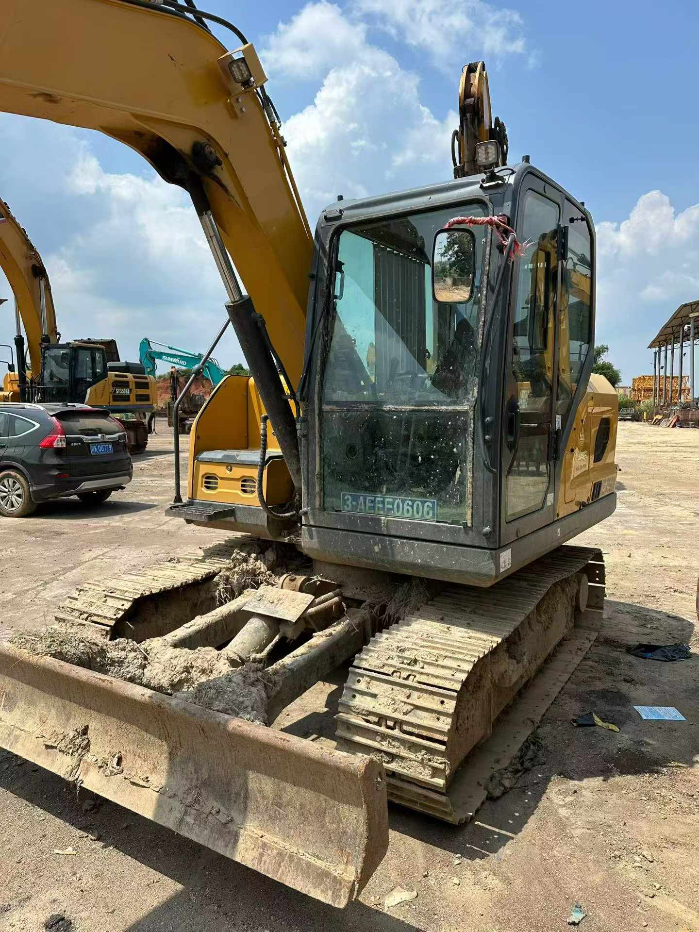 شراء XCMG XE75C مستعمل حفارة