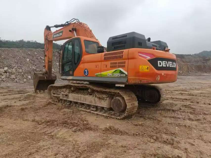 Comprar Doosan DL305 Usado Excavadora