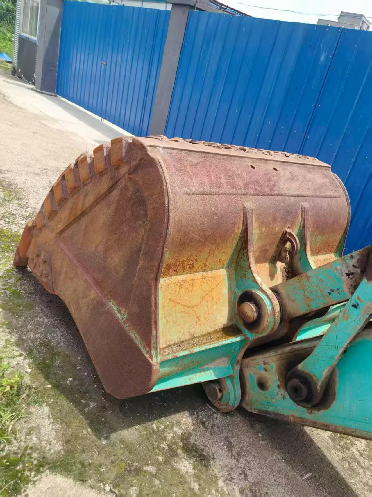 Купить Подержанный Экскаватор Kobelco SK380-8 / 2 Купить Подержанный Экскаватор Kobelco SK380-8 / 2
