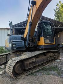 Buy XCMG XE215 Used Excavator / 4 Buy XCMG XE215 Used Excavator / 4