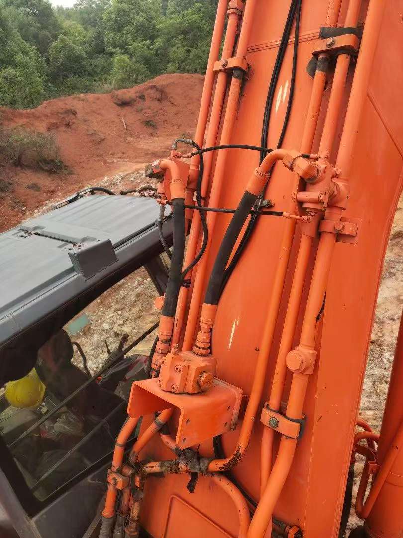 Buy Hitachi EX350 Used Excavator / 4 Buy Hitachi EX350 Used Excavator / 4