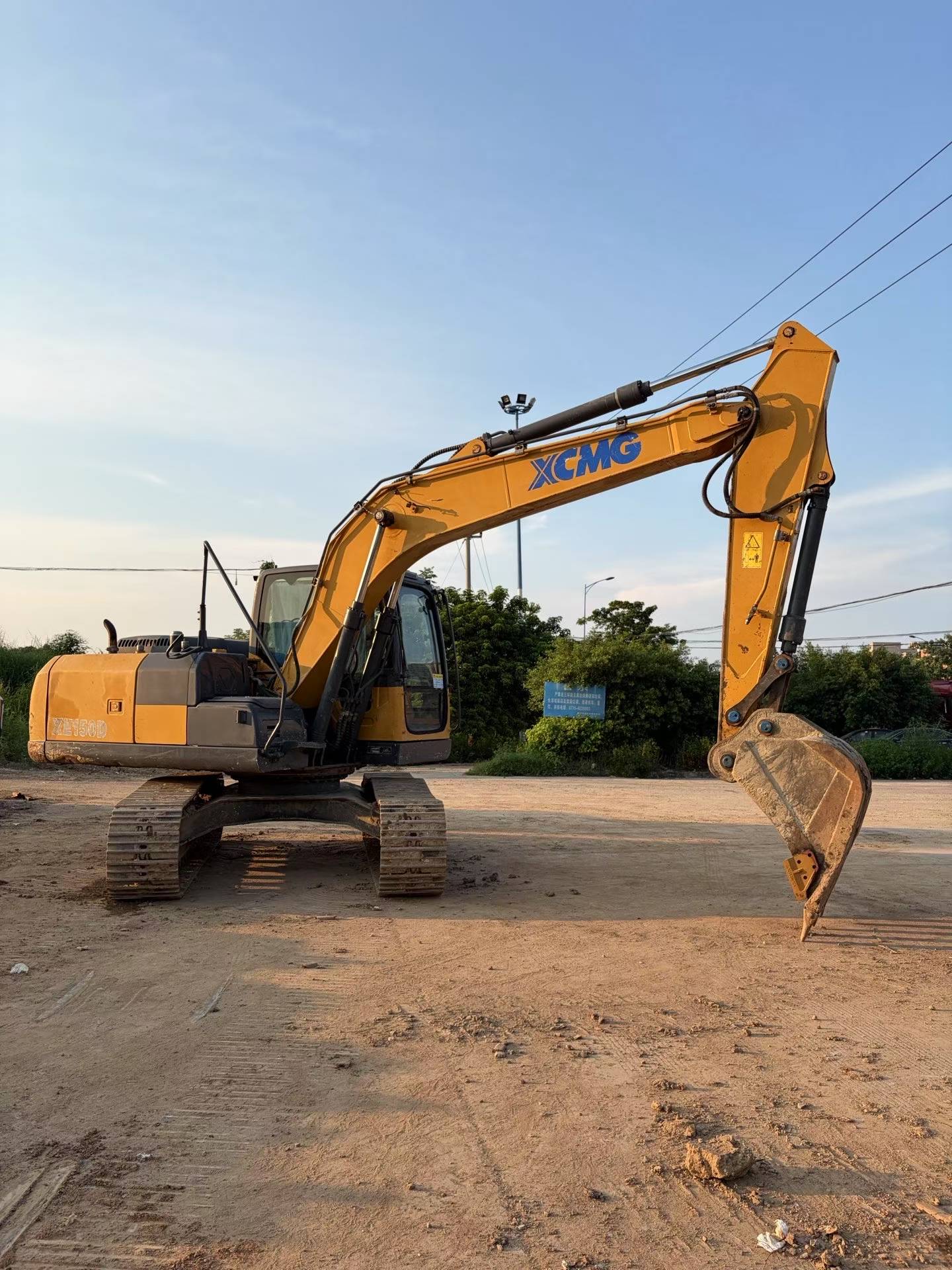 Buy XCMG XE135B Used Excavator Buy XCMG XE135B Used Excavator