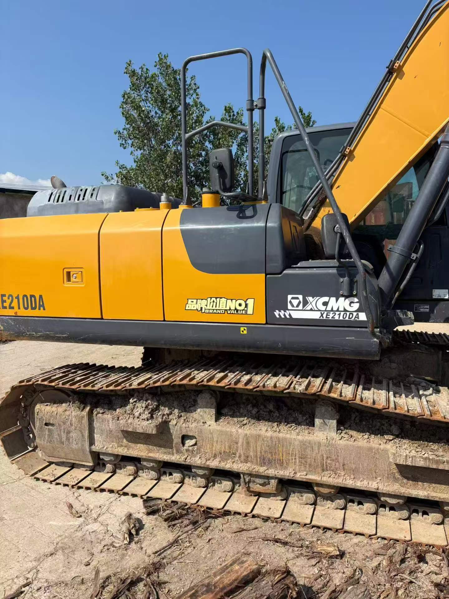 Buy XCMG XE210 Used Excavator / 2