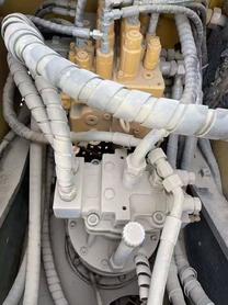 Compre Escavadeira Sany SY135C Usada / 6 Compre Escavadeira Sany SY135C Usada / 6