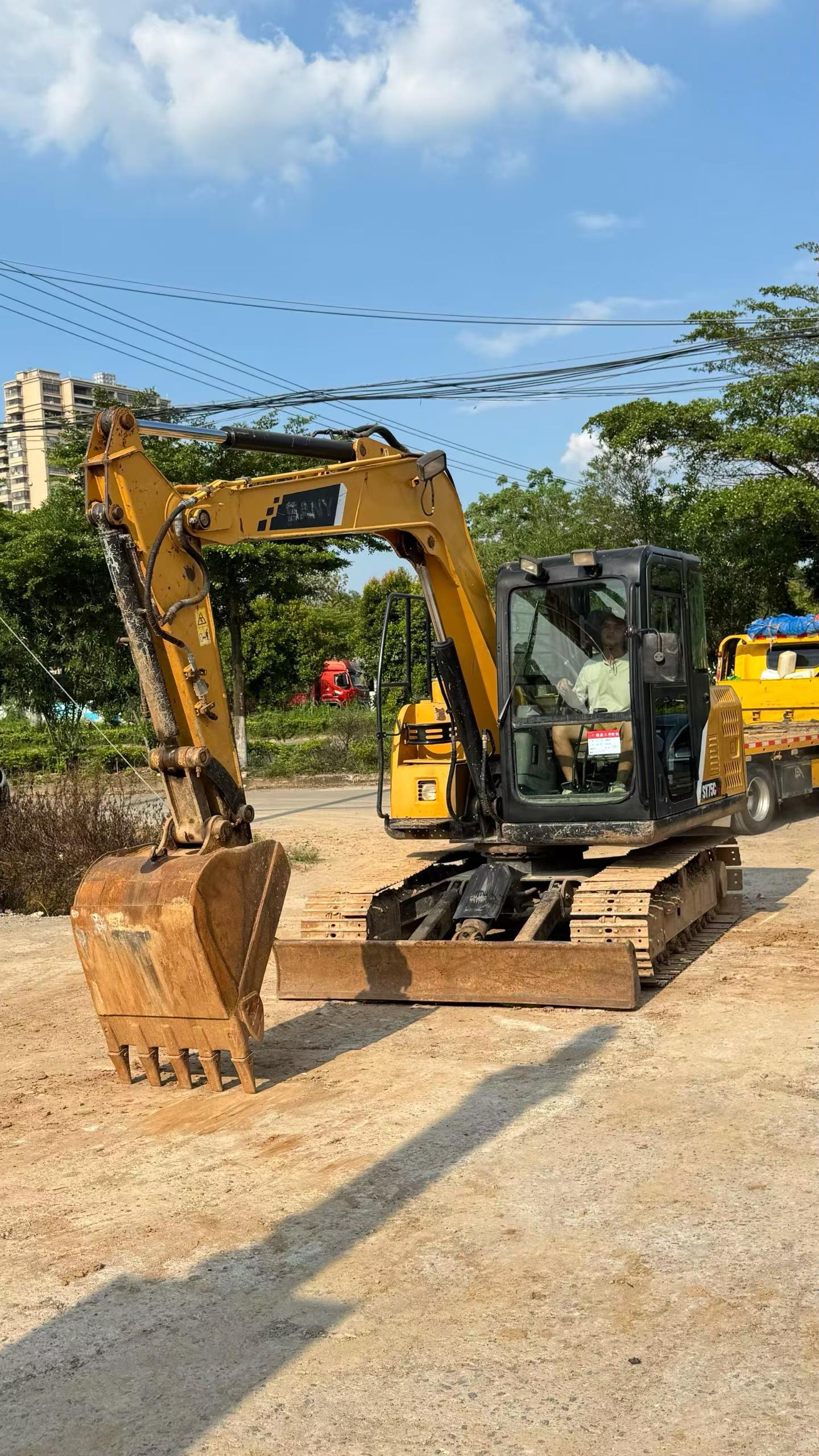 Купить Sany SY75 Подержанный Экскаватор