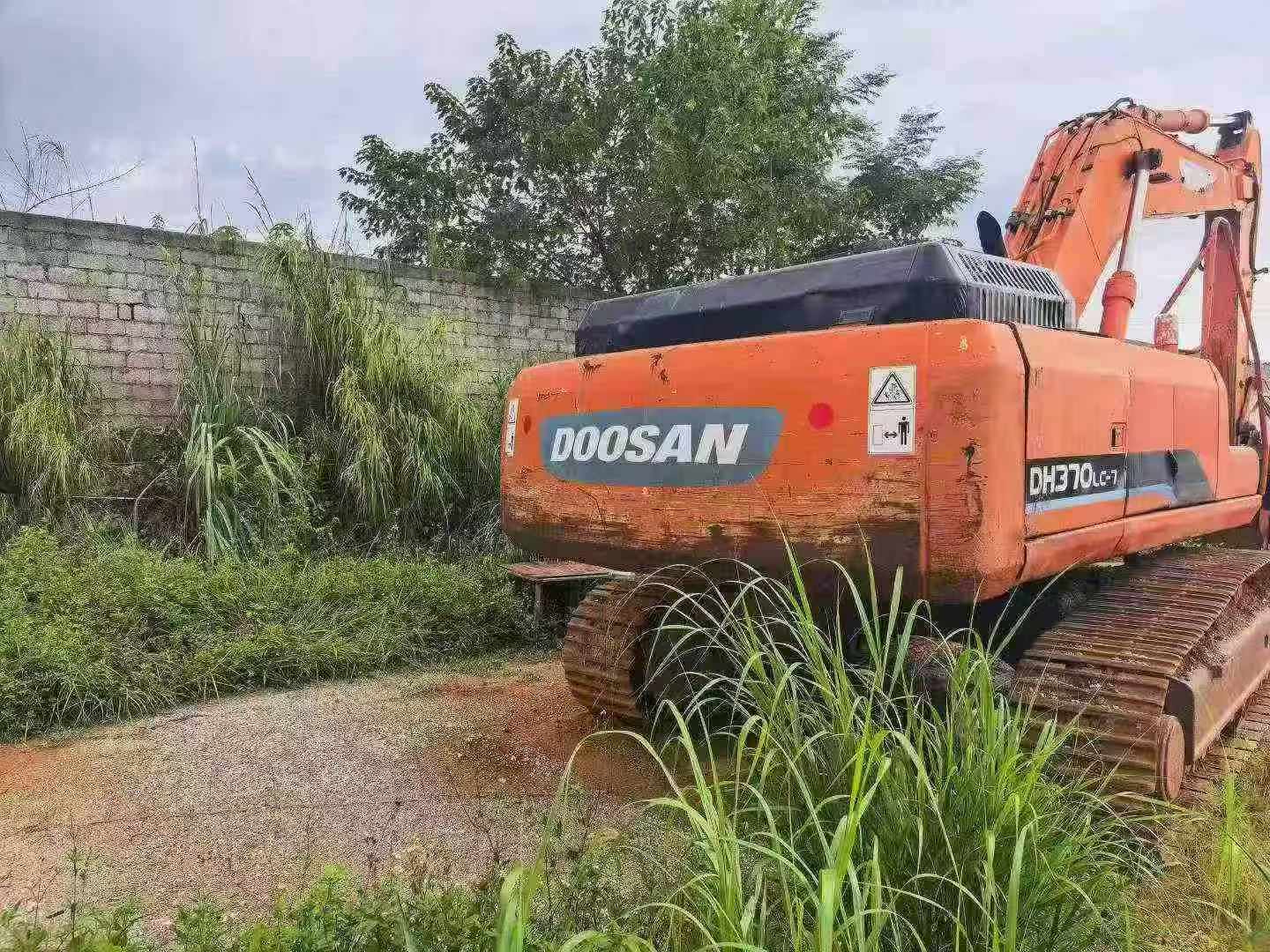 Compre Escavadeira Doosan DH370 Usada / 4