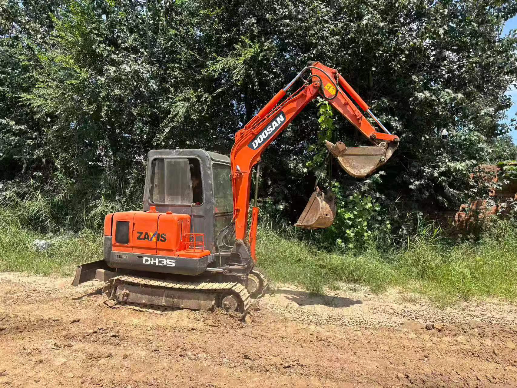 Buy Doosan DH35 Used Excavator
