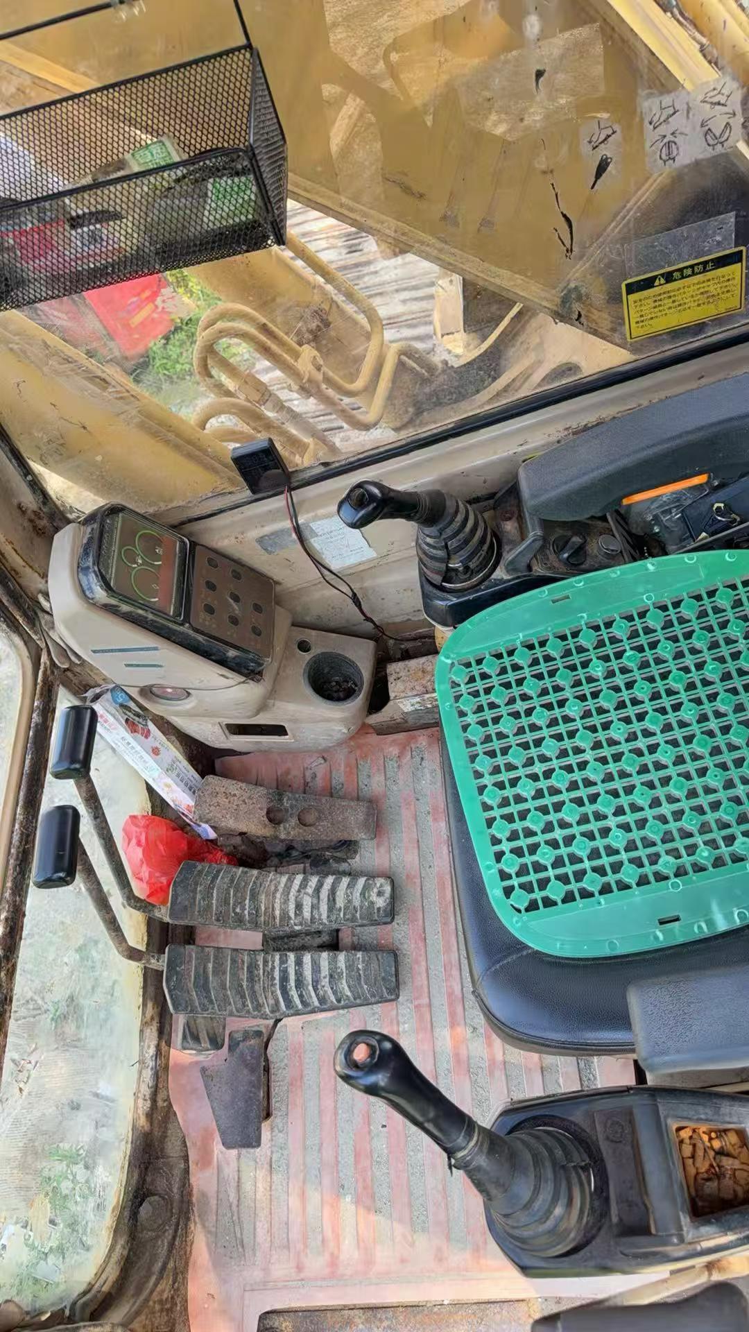 Buy Caterpillar 320V2 Used Excavator / 3