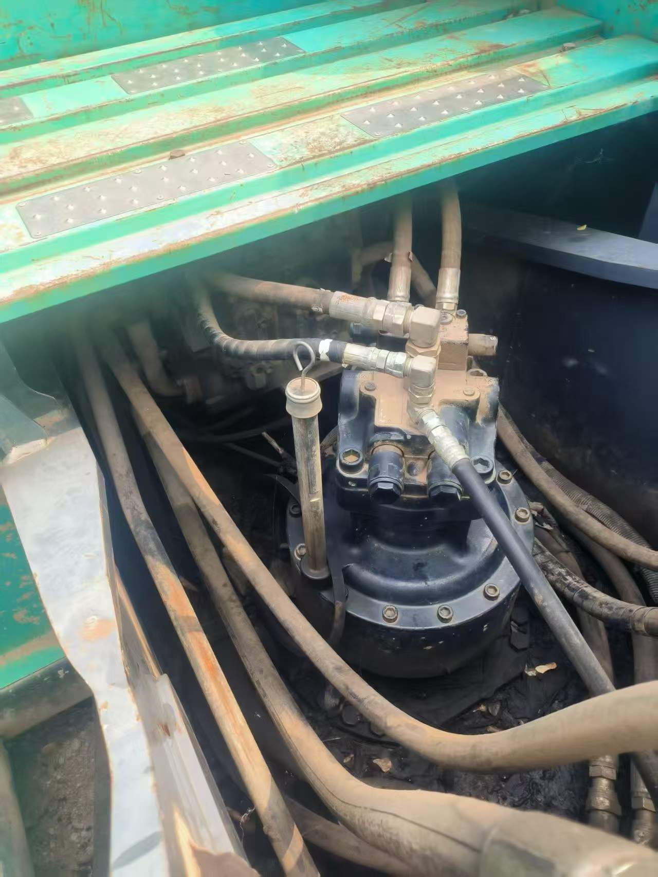 شراء حفارة Kobelco SK260 مستعملة / 3