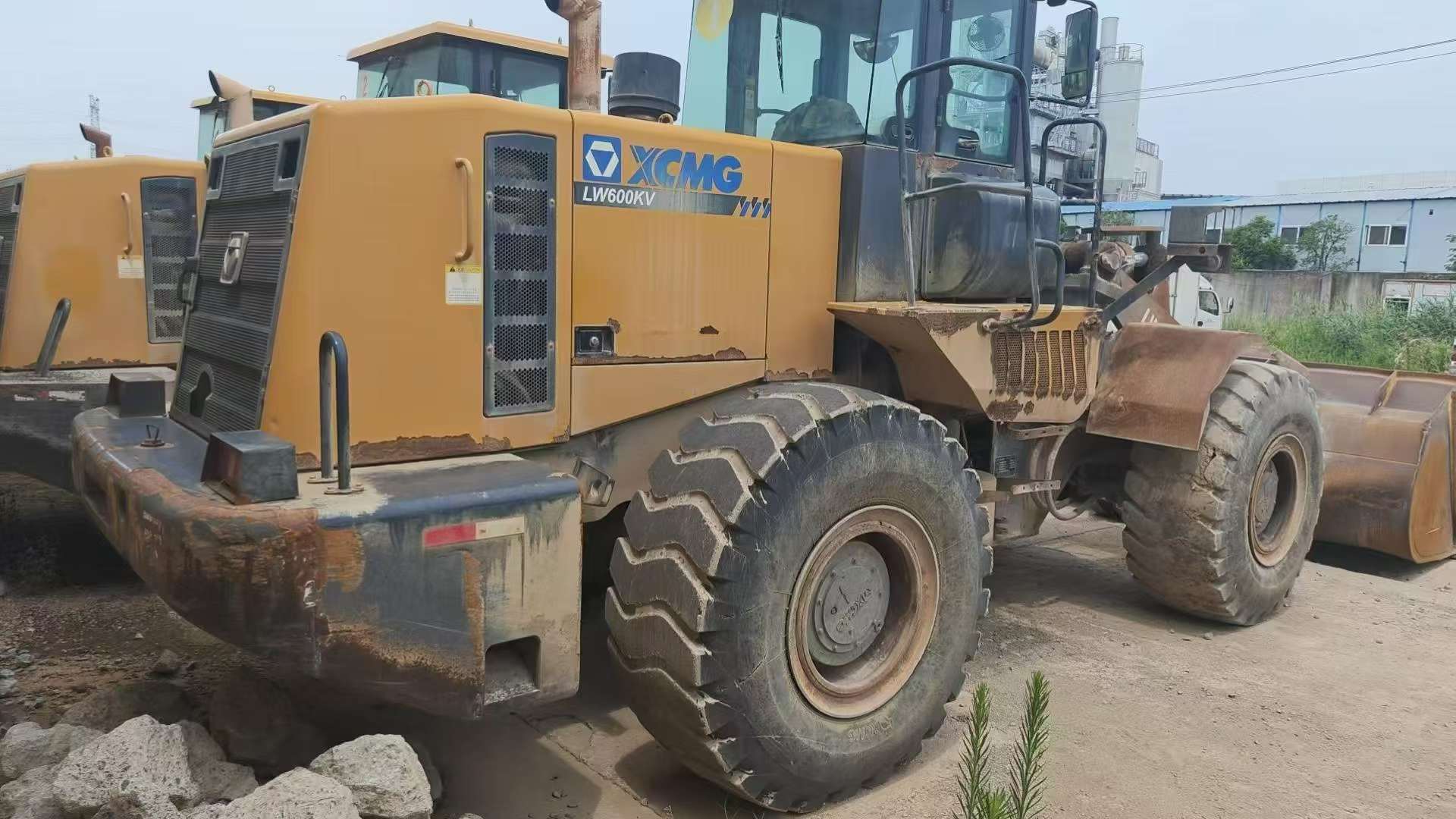 شراء XCMG LW600E مستعمل حفارة