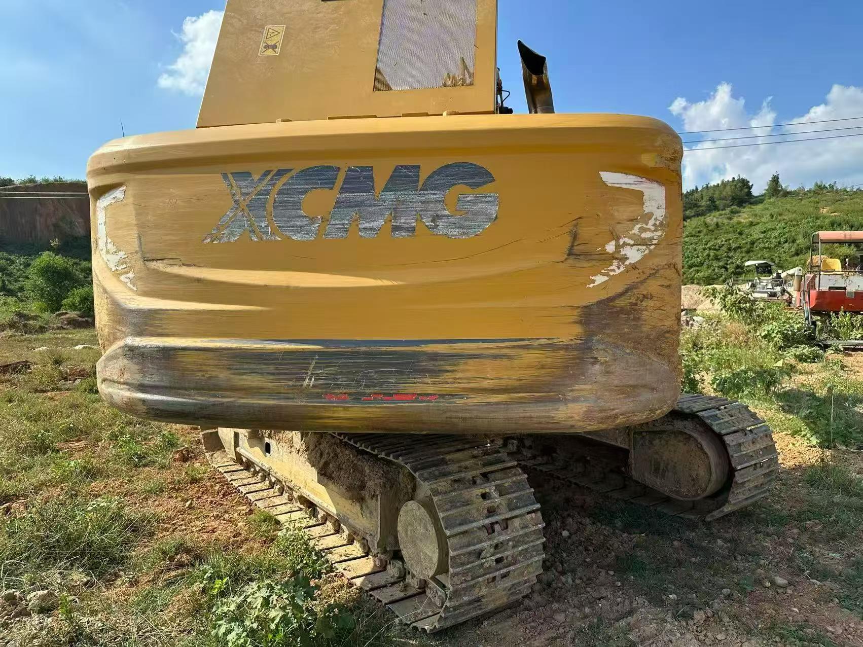 Buy XCMG XE135B Used Excavator / 7 Buy XCMG XE135B Used Excavator / 7
