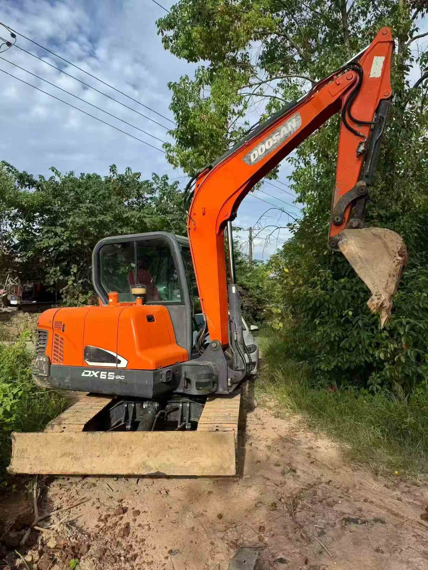 Купить Подержанный Экскаватор Doosan DX55-9CN / 8 Купить Подержанный Экскаватор Doosan DX55-9CN / 8