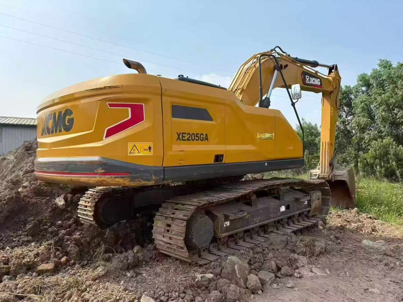 Buy XCMG XE205DA Used Excavator