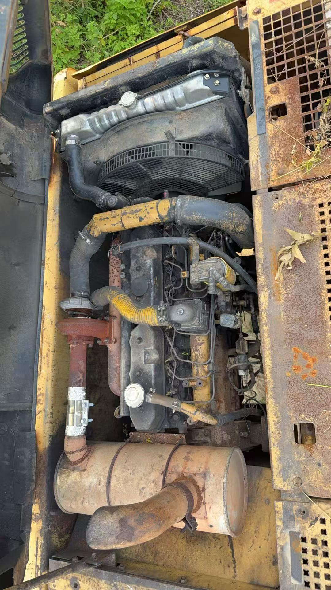 Buy Caterpillar 320V2 Used Excavator / 4