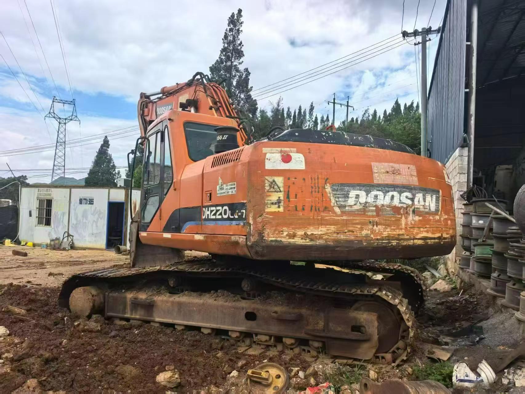 Comprar Doosan DH220-7 Usado Escavadeira
