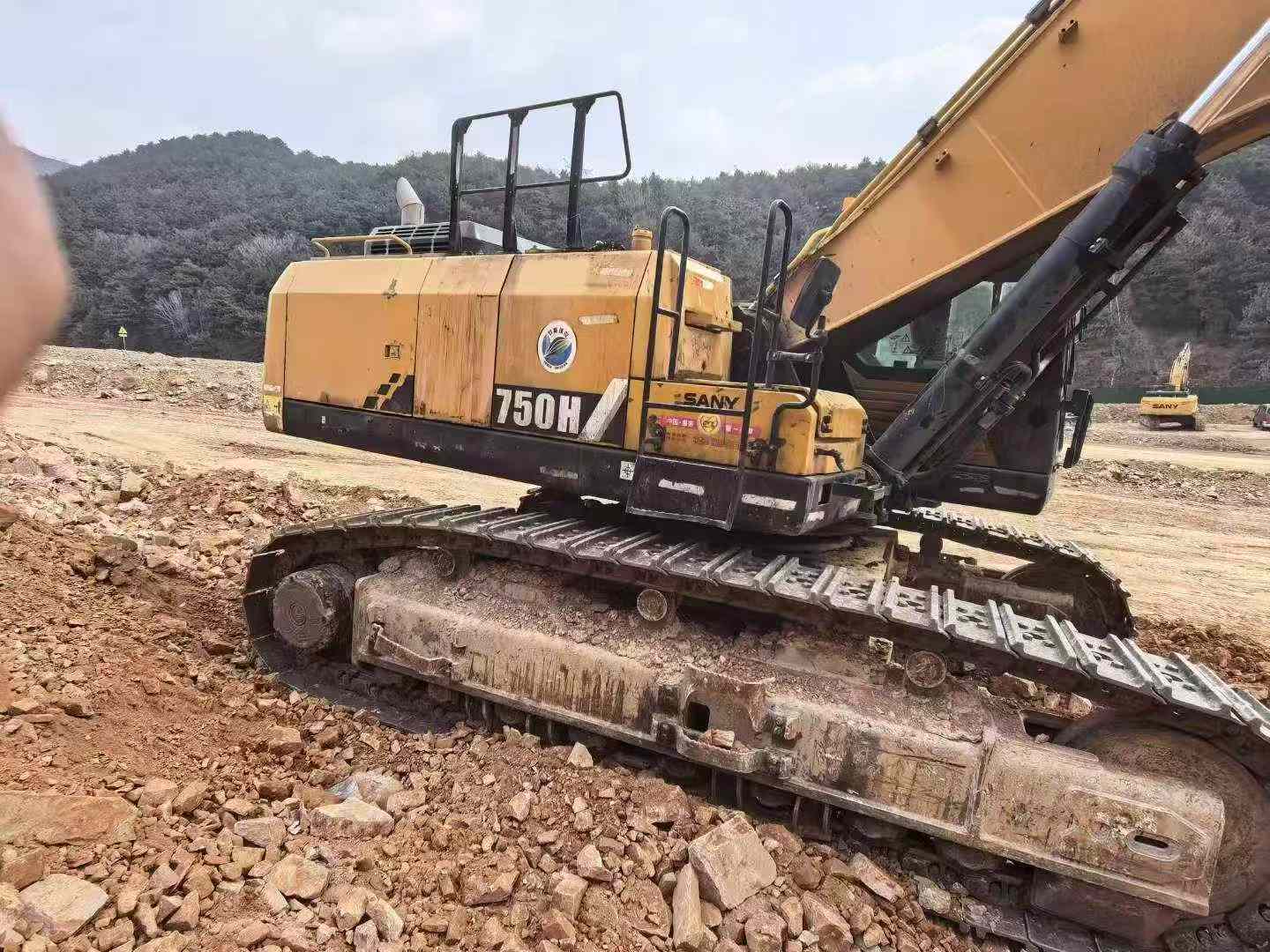 Buy Sany SY750H Used Excavator / 3