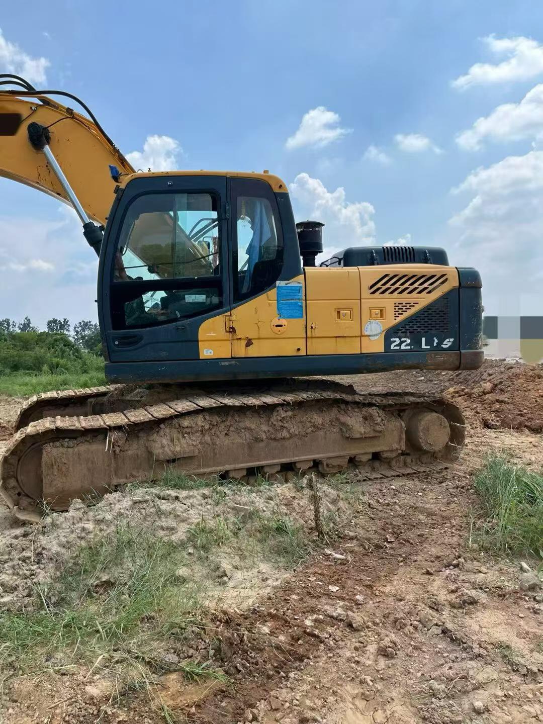 شراء حفارة Hyundai R225-7 مستعملة / 6