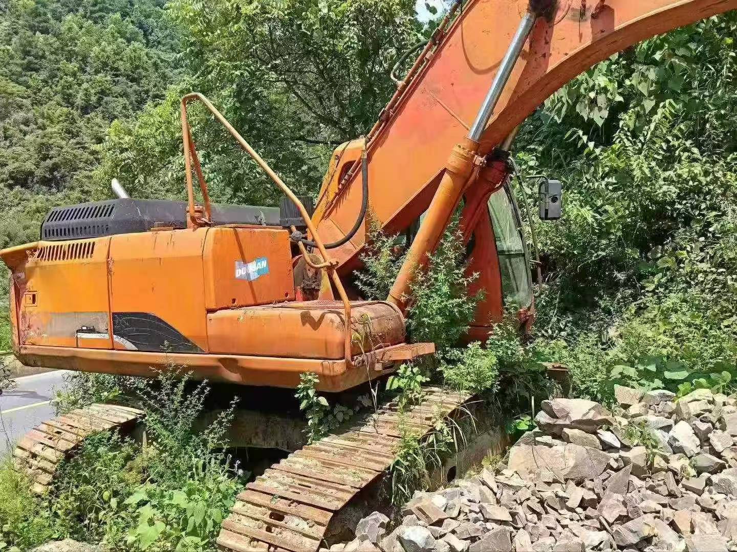 Comprar Doosan DH215-9 Usado Escavadeira