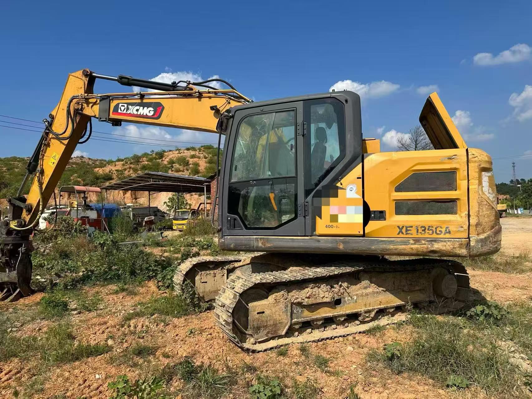 Buy XCMG XE135B Used Excavator / 2 Buy XCMG XE135B Used Excavator / 2