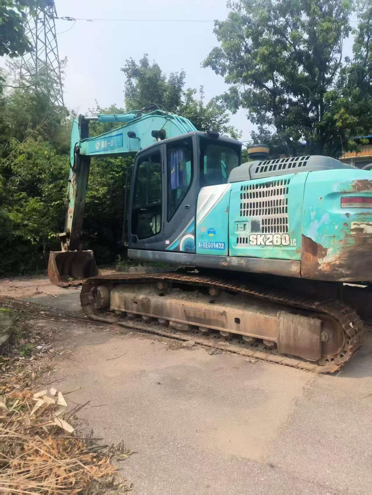 شراء حفارة Kobelco SK260 مستعملة / 6