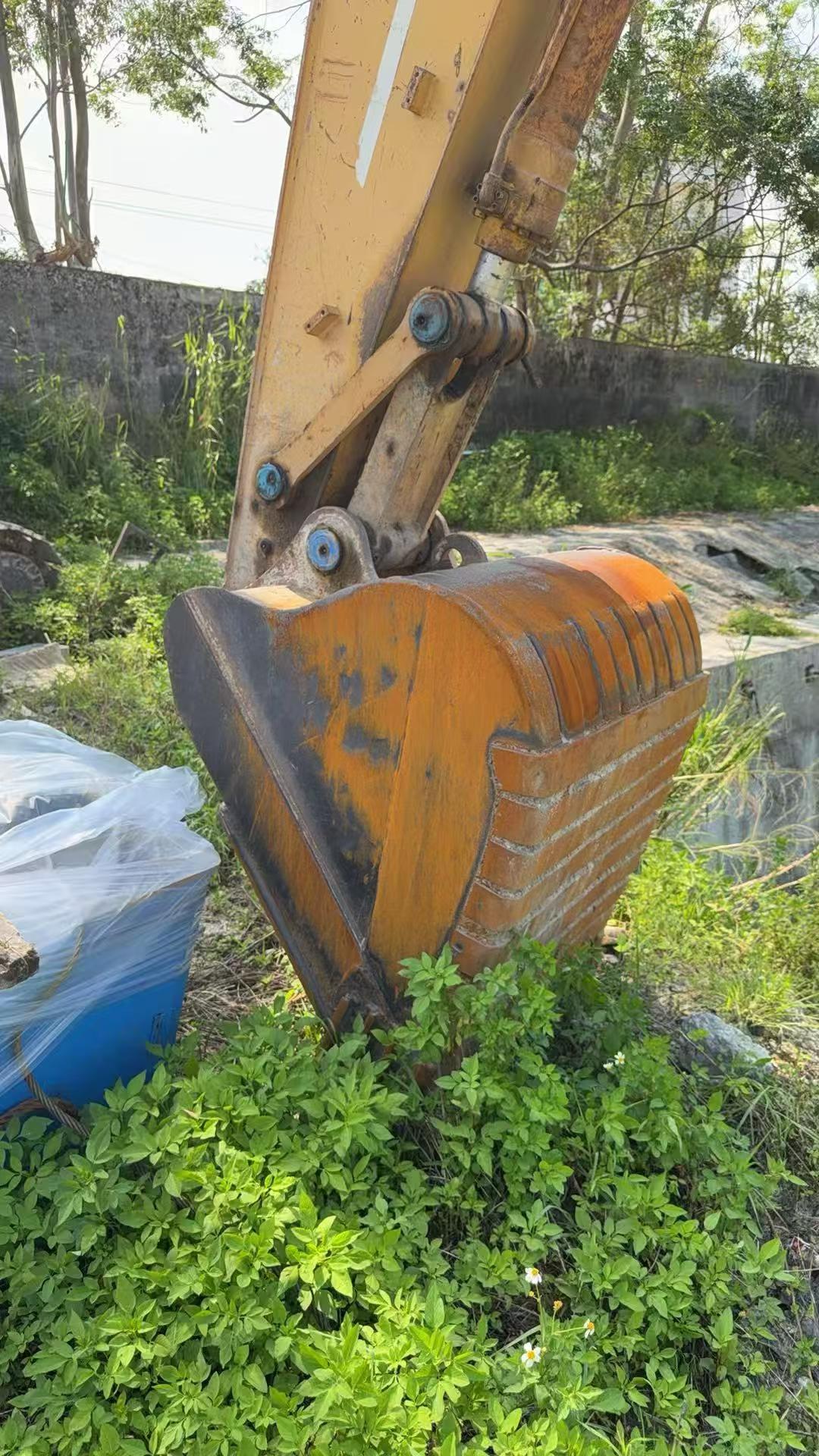Buy Caterpillar 320V2 Used Excavator / 5