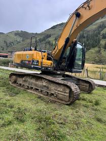 Buy Sany SY255H Used Excavator / 3 Buy Sany SY255H Used Excavator / 3