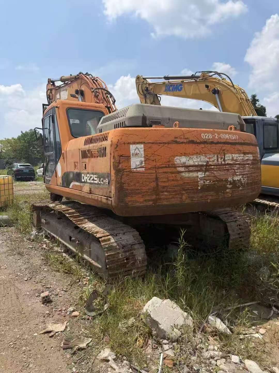 Compre Escavadeira Doosan S225 Usada / 2 Compre Escavadeira Doosan S225 Usada / 2