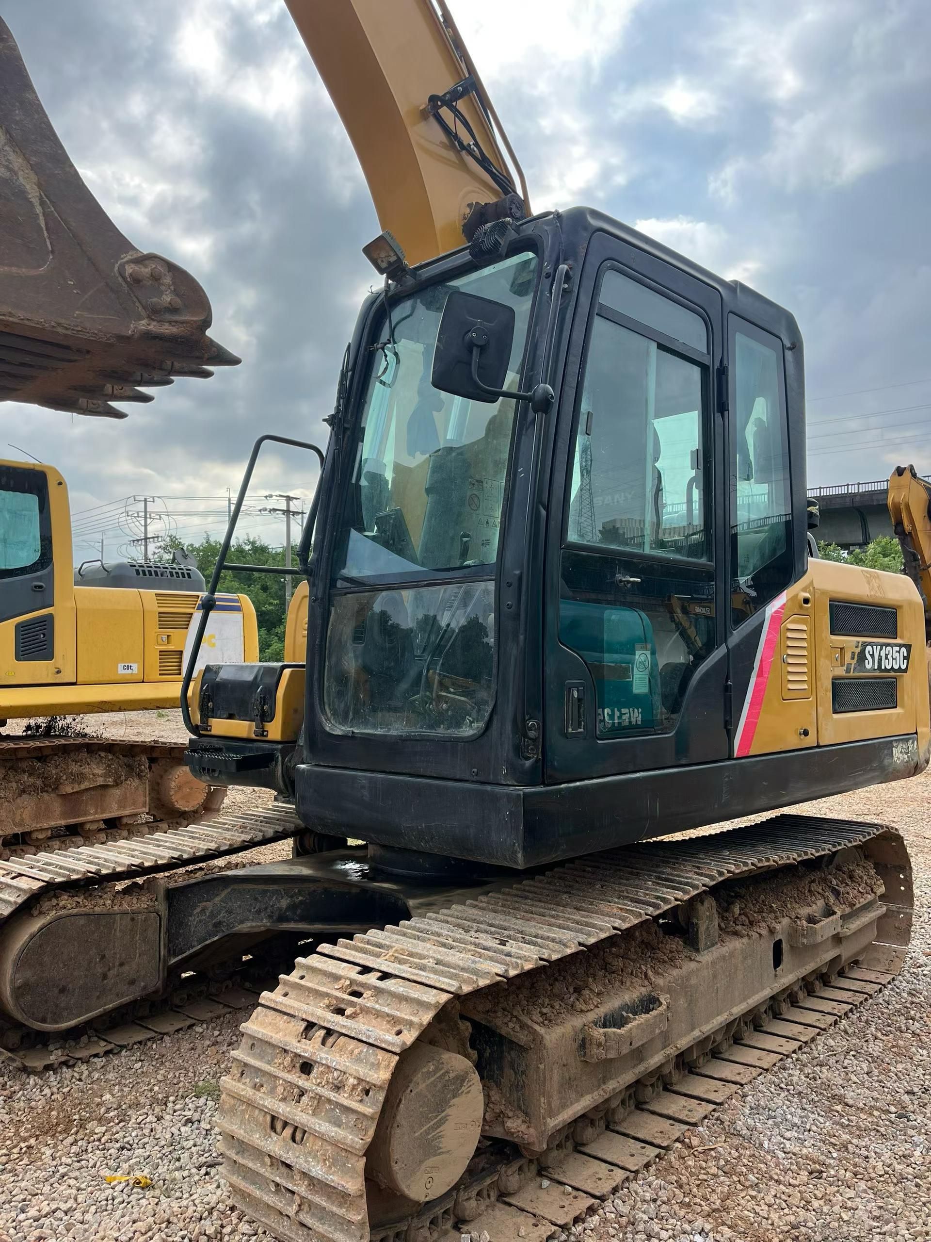 Buy Sany SY135 Used Excavator / 2 Buy Sany SY135 Used Excavator / 2