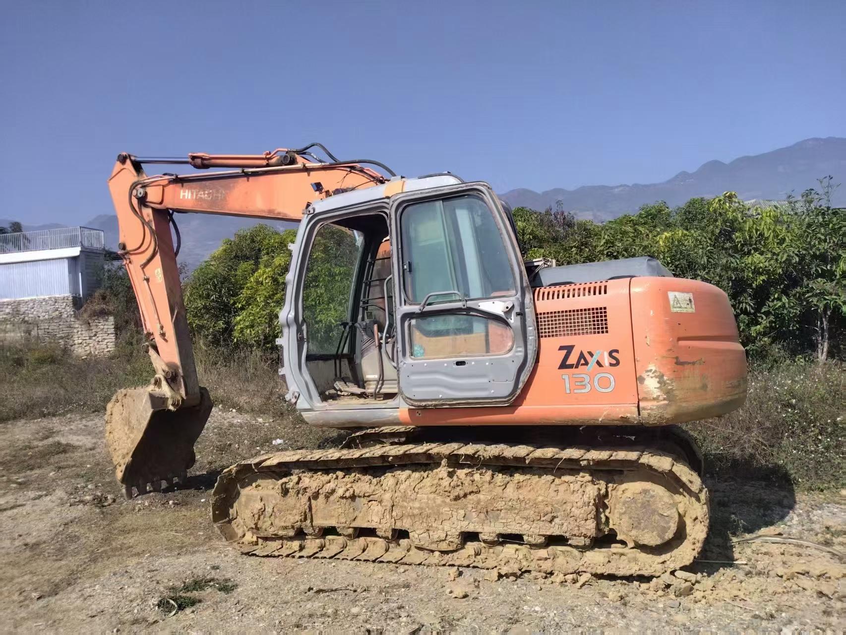 Compre Excavadora Hitachi EX120 Usada / 2