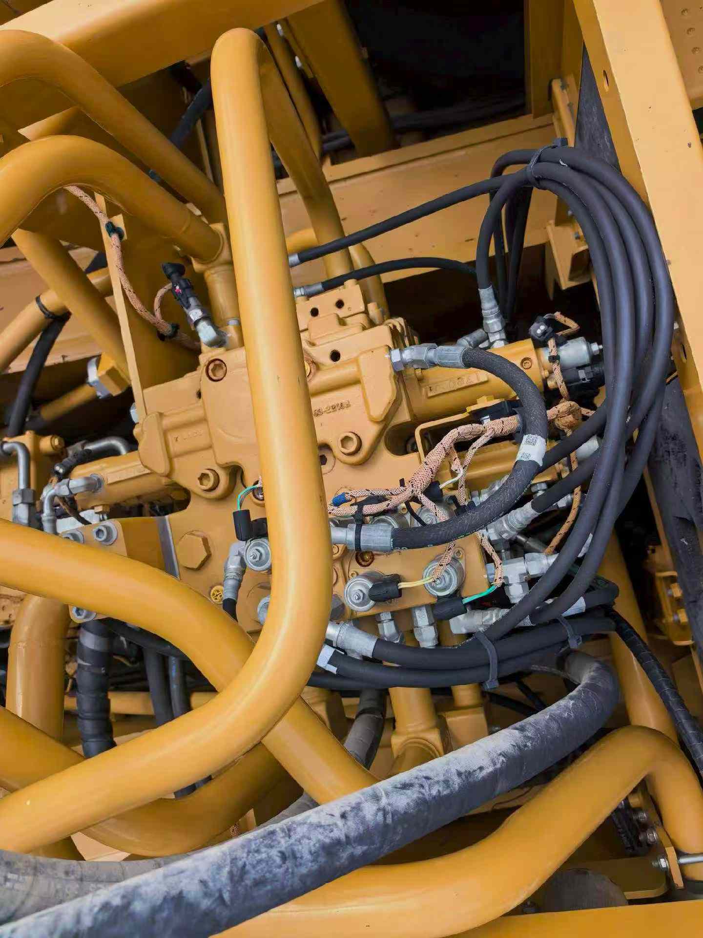 Купить Подержанный Экскаватор Caterpillar CAT395  / 5