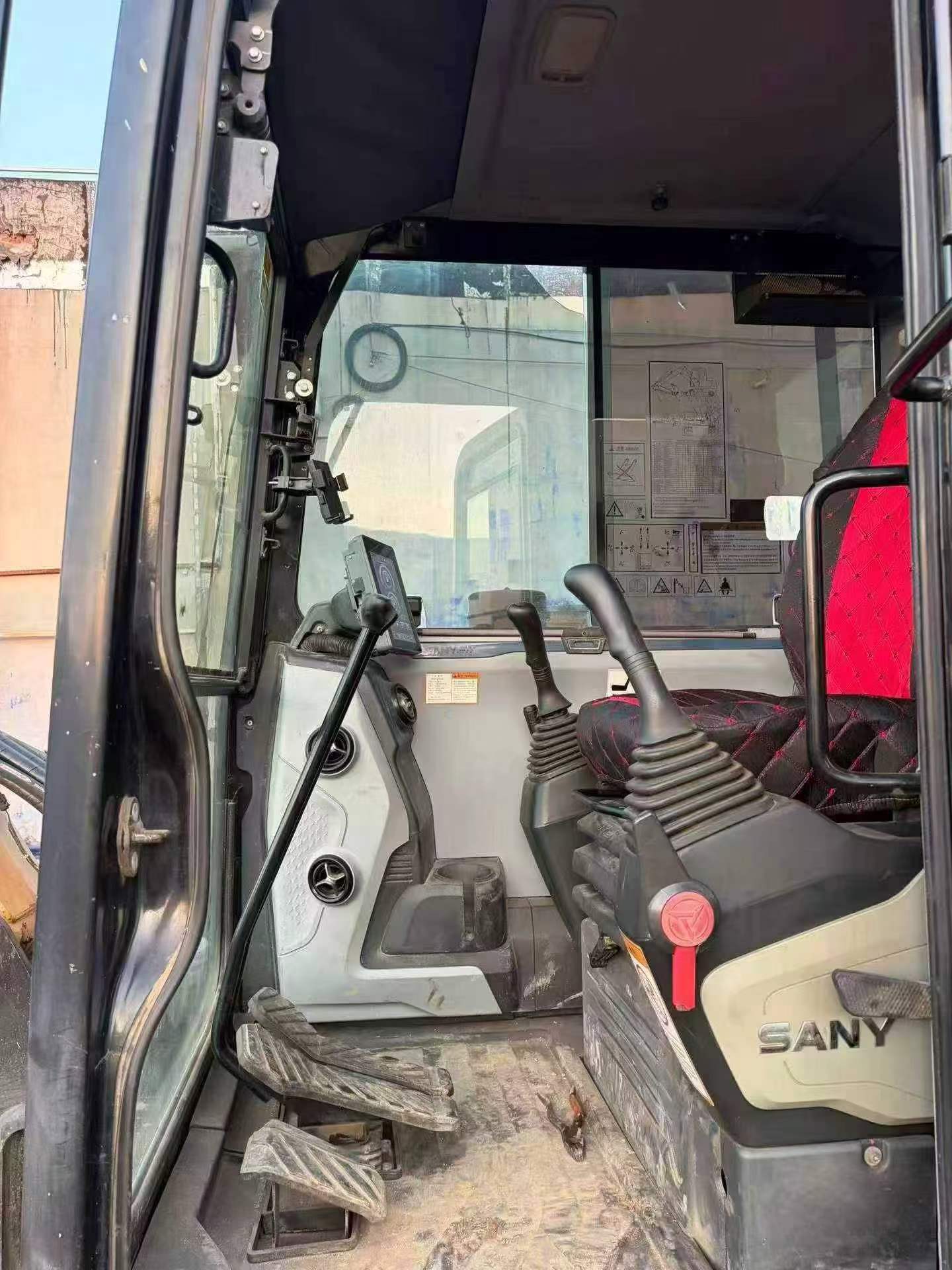 Buy Sany SY60 Used Excavator / 9
