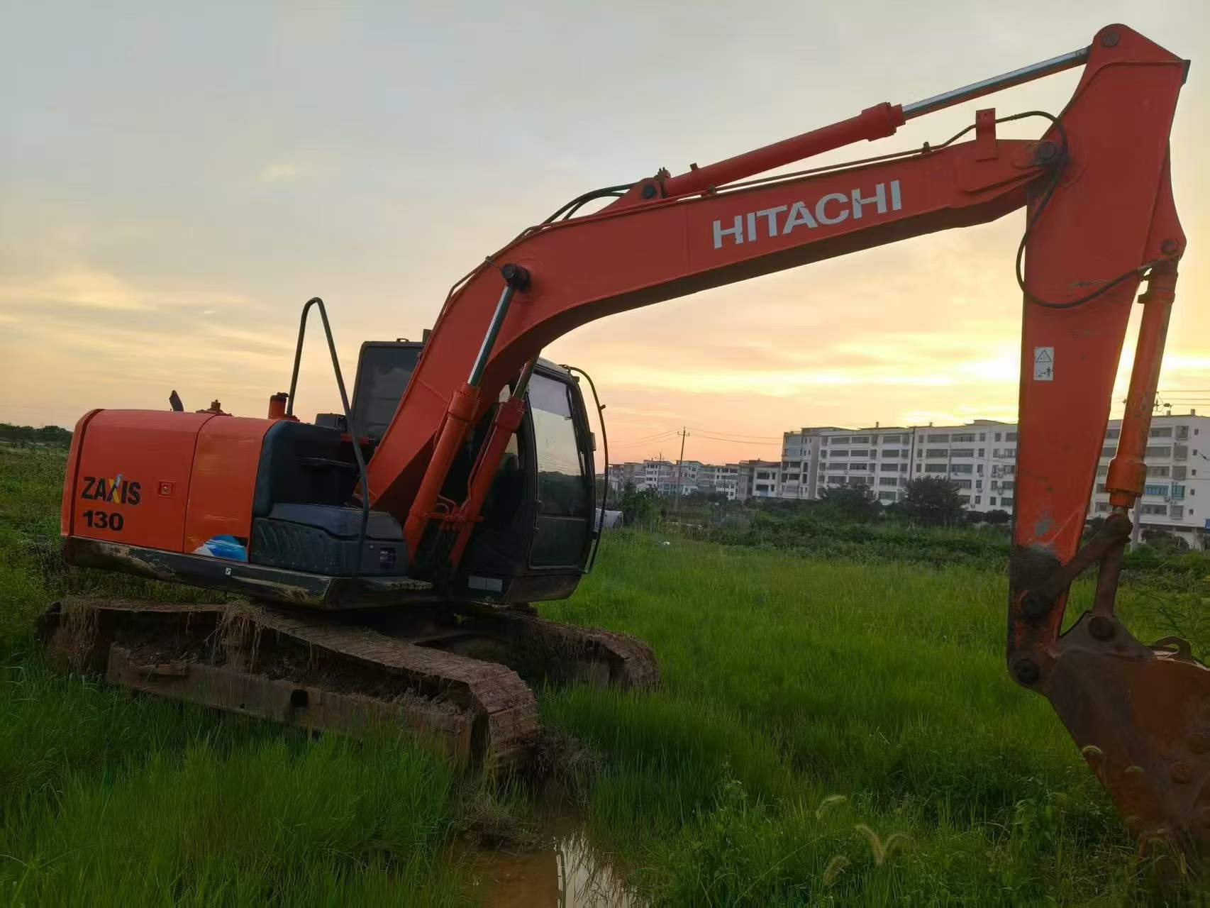 Buy Hitachi EX130 Used Excavator / 7 Buy Hitachi EX130 Used Excavator / 7