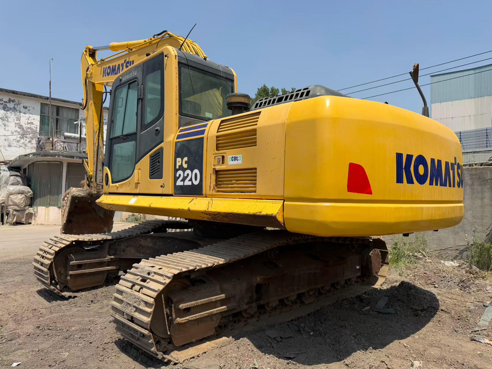 Buy Komatsu PC220-8M0 Used Excavator / 2