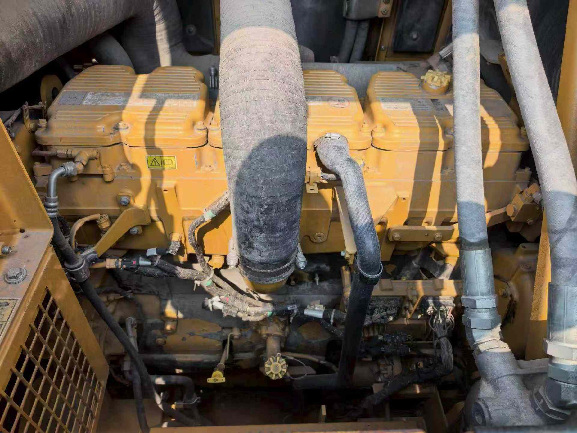 Купить Подержанный Экскаватор Caterpillar CAT395  / 8