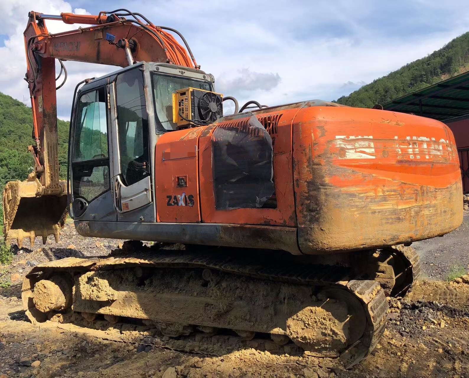 Buy Hitachi ZX200 Used Excavator / 2 Buy Hitachi ZX200 Used Excavator / 2